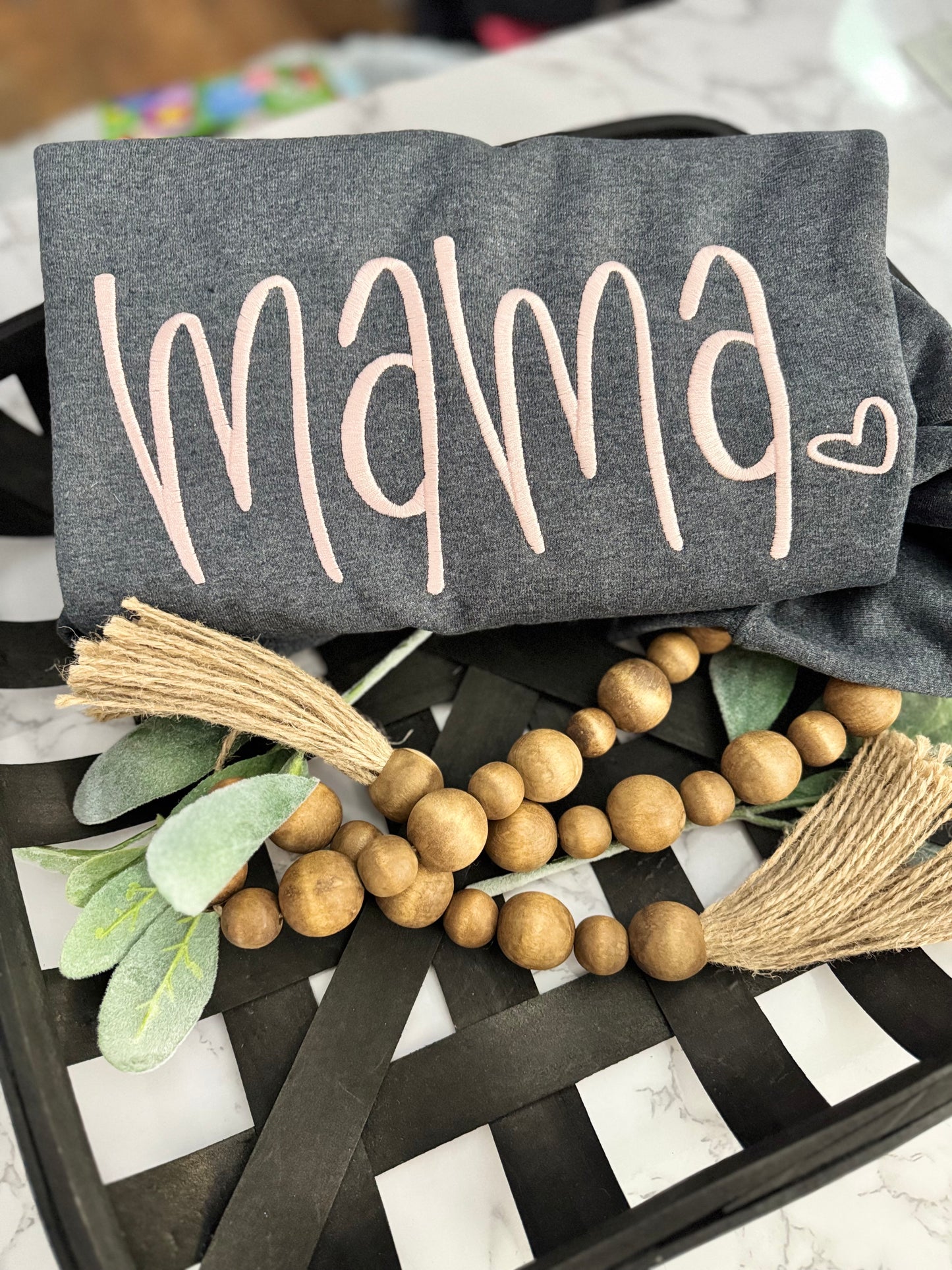 EMBROIDERED MAMA HEART SWEATSHIRT