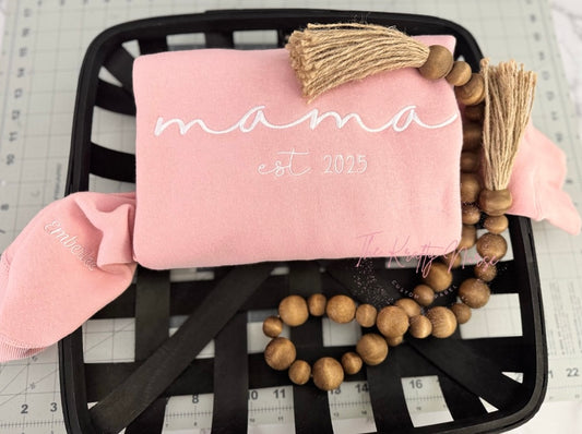 EMBROIDERED MAMA EST